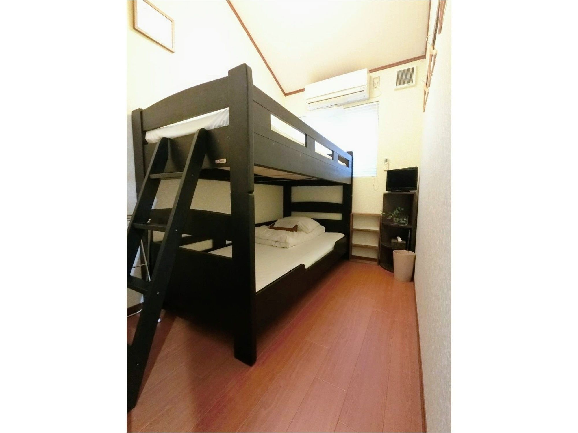 Guest House Na-No-Hana - Hostel, Caters To Women Kyoto Exterior photo
